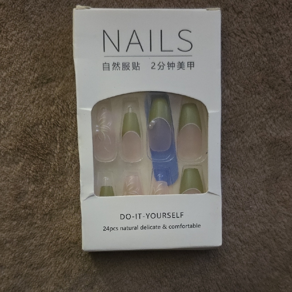 🔥5 For $40 NWT Press On Nail Set